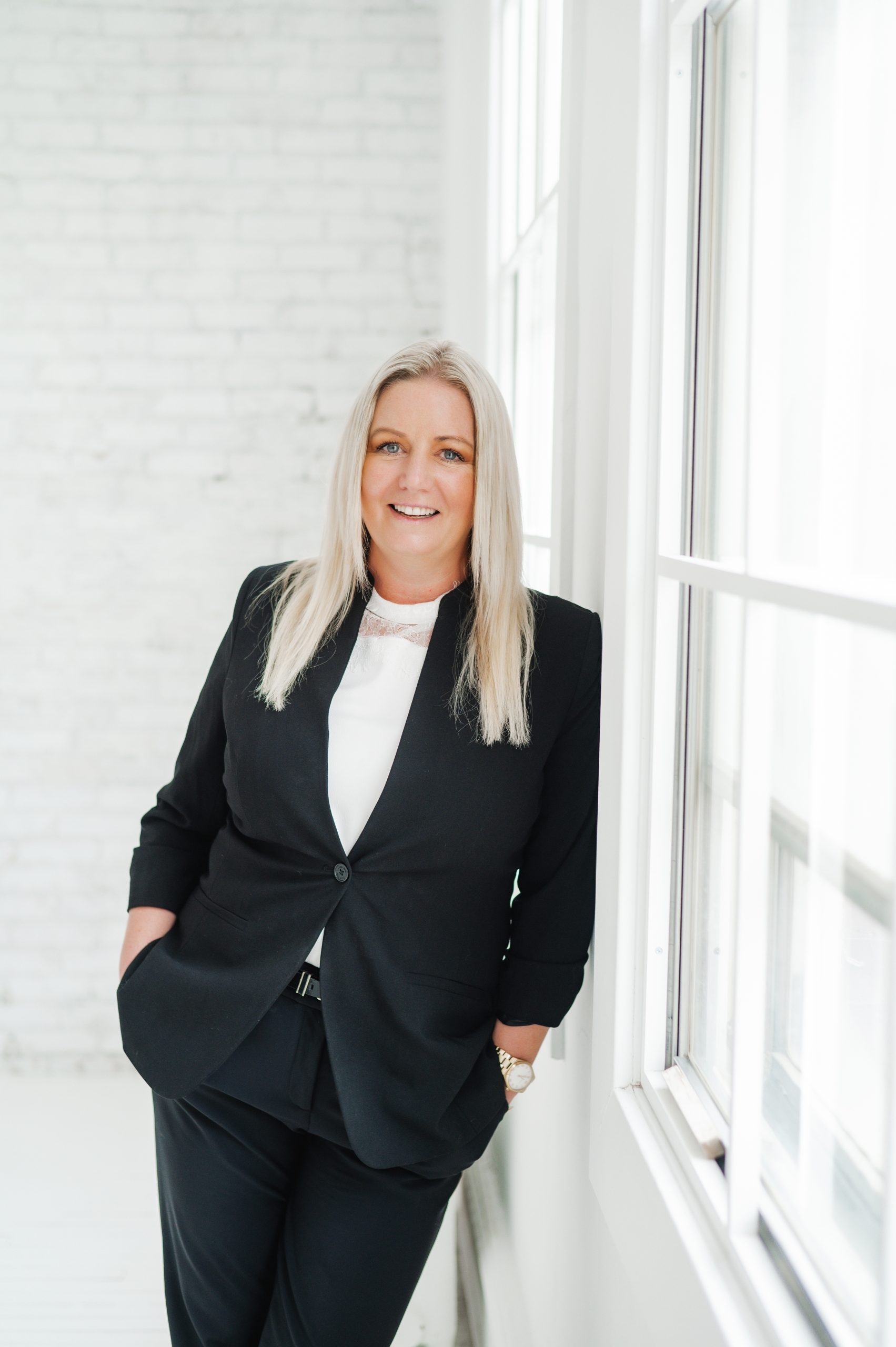 0325-1064 Tracy Arno Essence Recruitment